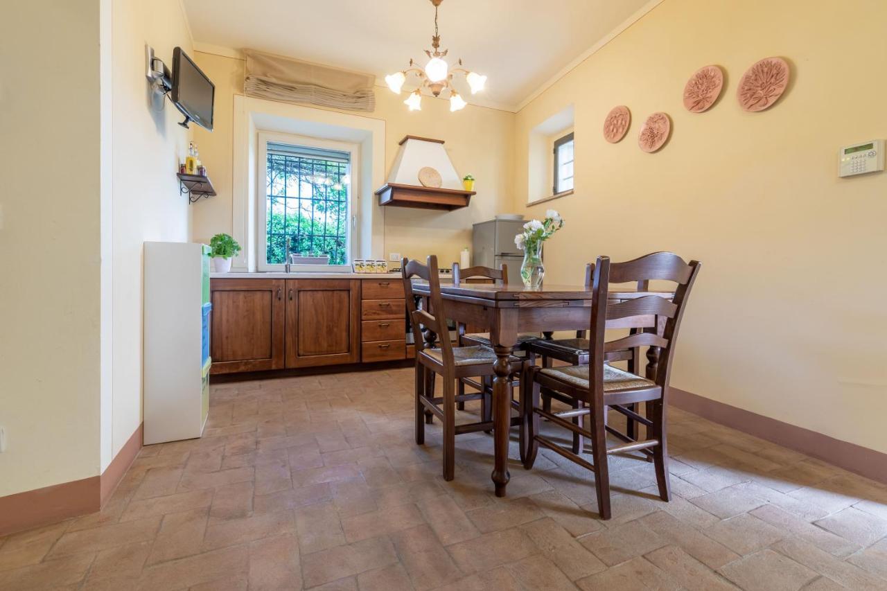 La Casa Medioevale Bed & Breakfast Lamporecchio Luaran gambar